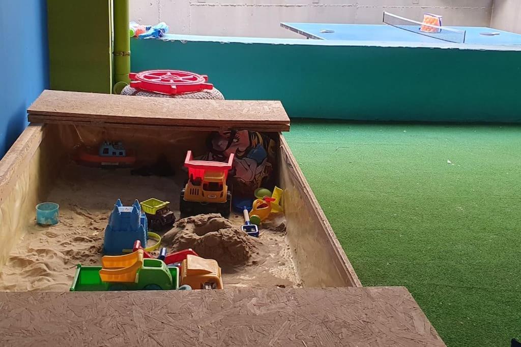 Central, Parking, Play Area, 1Km To The Sea Iraklio Exterior foto